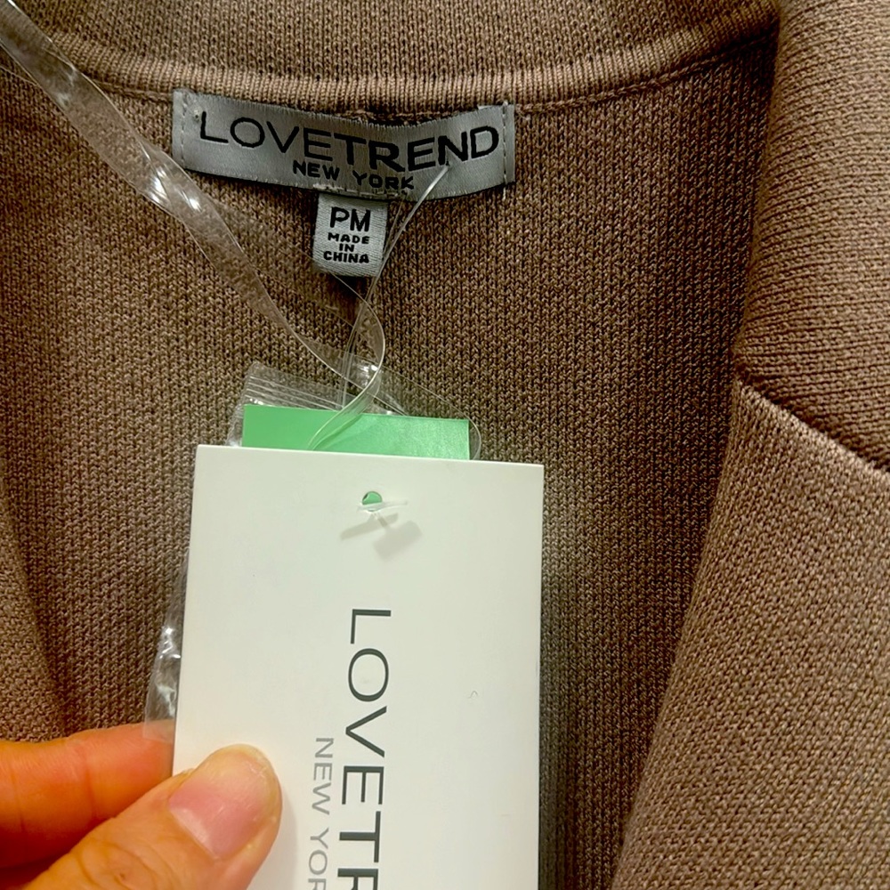 Clothes - Picture 3 of 3